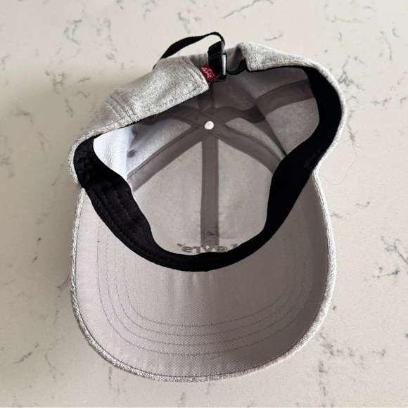 Levi's Men's Adjustable Terry Cloth Baseball Cap - Gray, men’s gray hat - Picture 7 of 10